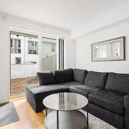 Διαμέρισμα Cozy With Parking