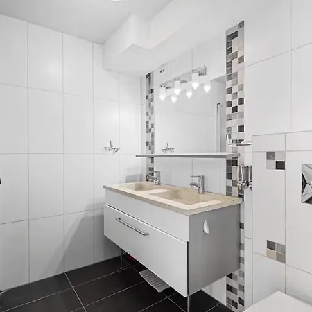 Cozy With Parking Διαμέρισμα *